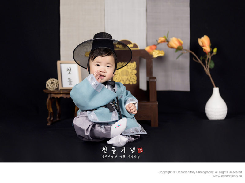 1st Bday, 1st birthday, babyphotography, babyphotoprice, canadastory, canadastoryphotography, canadastoryprice, Koreanphotographer, oriental, studio1341, vancouver, Vancouverphotographer, Vancouverphotography